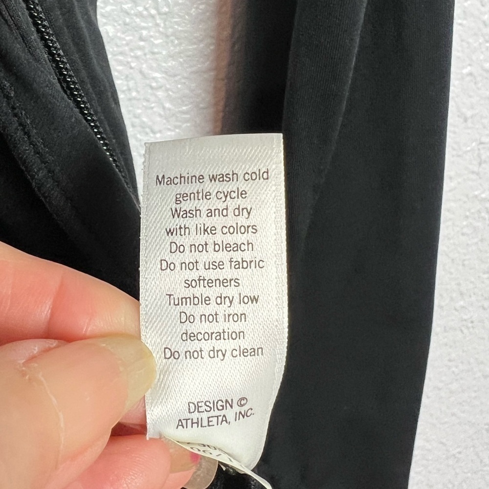 Athleta Prevail Ruffle Reflective Jacket Black XSmall - Picture 8 of 9